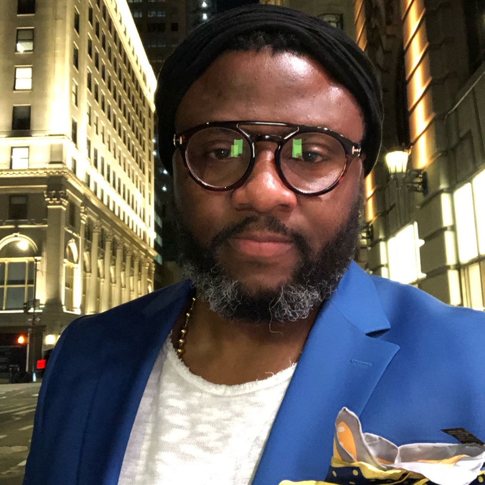 Meet your Posher, Bayo